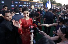 Oscars start time 2014