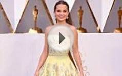 Best Supporting Actress nominee Alicia Vikander wears