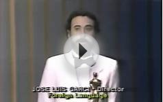 Oscars 1983 / Luise Rainer Presents Best Foreign Film